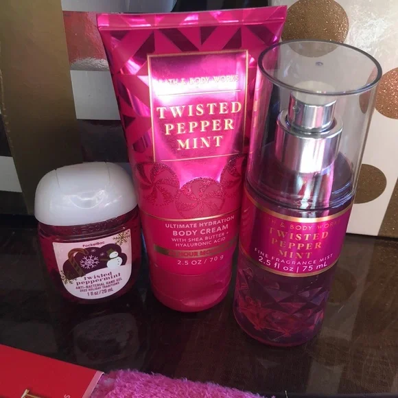 Bath and Bodyworks Travel Size Gift Set Combo - Picture 4 of 4